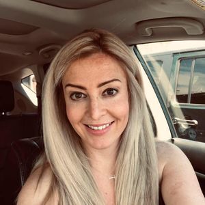 Meet your Posher, Caryn